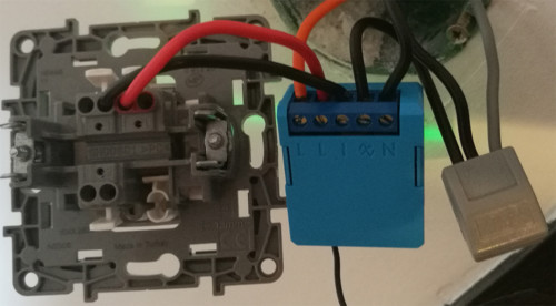 Installation du mini variateur encastrable de Qubino avec 2 fils sans fil neutre