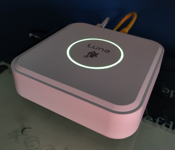 La box domotique Jeedom Luna compatible Zigbee, Z-Wave et Matter